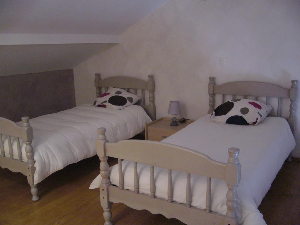 Le Jardin Ombrage Bed & Breakfast Saint-Paul-d'Izeaux Exterior photo