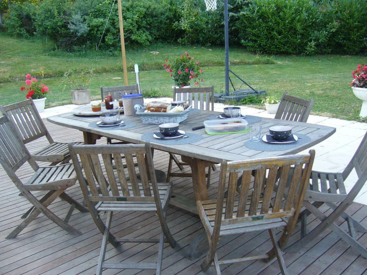 Le Jardin Ombrage Bed & Breakfast Saint-Paul-d'Izeaux Exterior photo